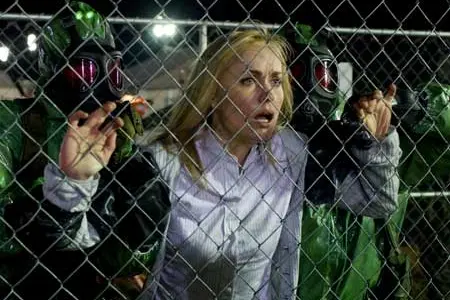 Radha Mitchell in <i>La citt\\u00E0 verr\\u00E0 distrutta all\\'alba</i>