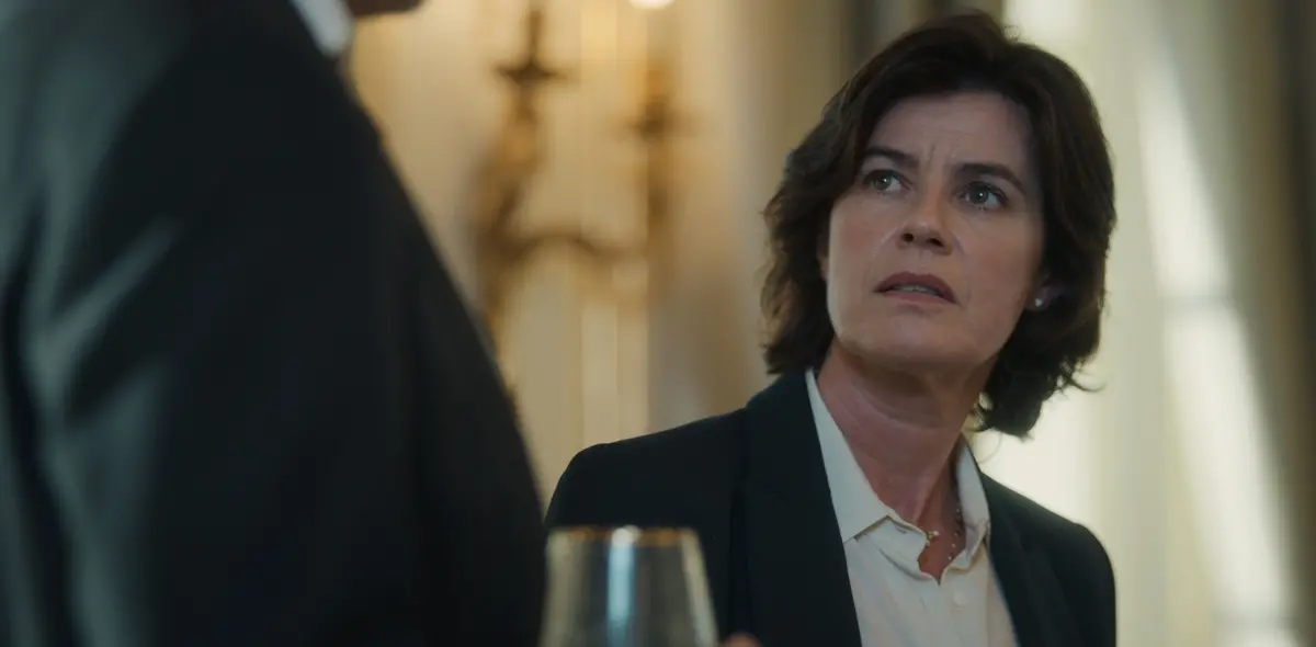 Irène Jacob in Liaison (credits: Apple TV+)