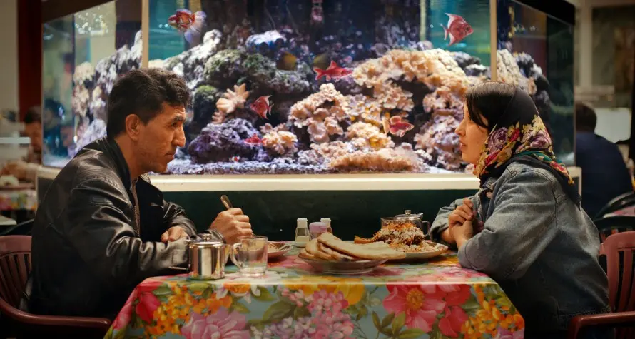 Berlino 78, No Good Men apre il festival