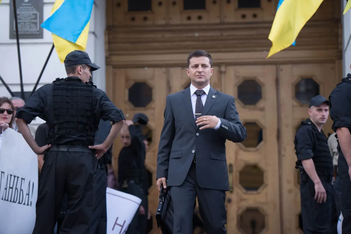 Volodymyr Zelensky nella serie Servant of People (Webphoto)