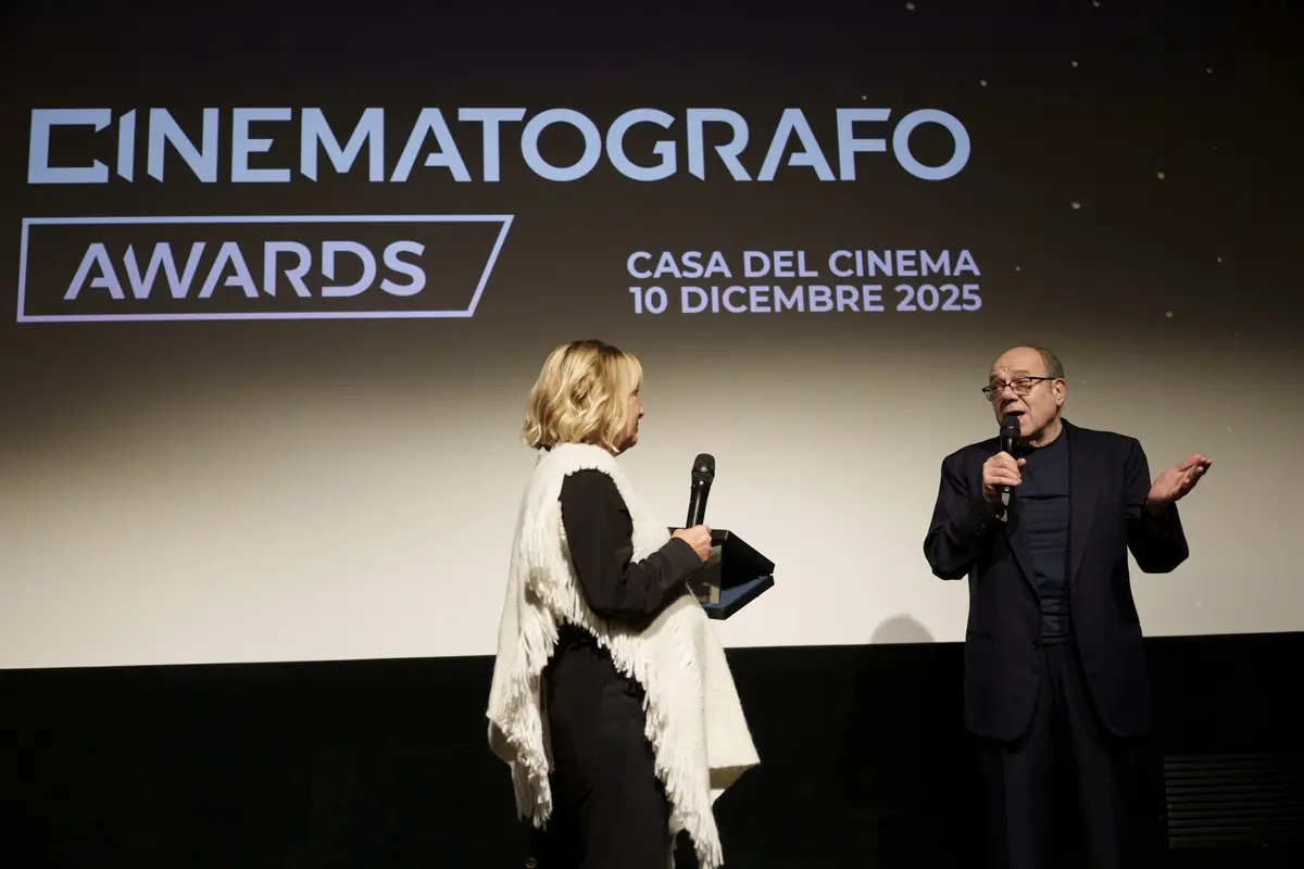 Marina Sanna premia Carlo Verdone, Premio Navicella Serie per Vita da Carlo