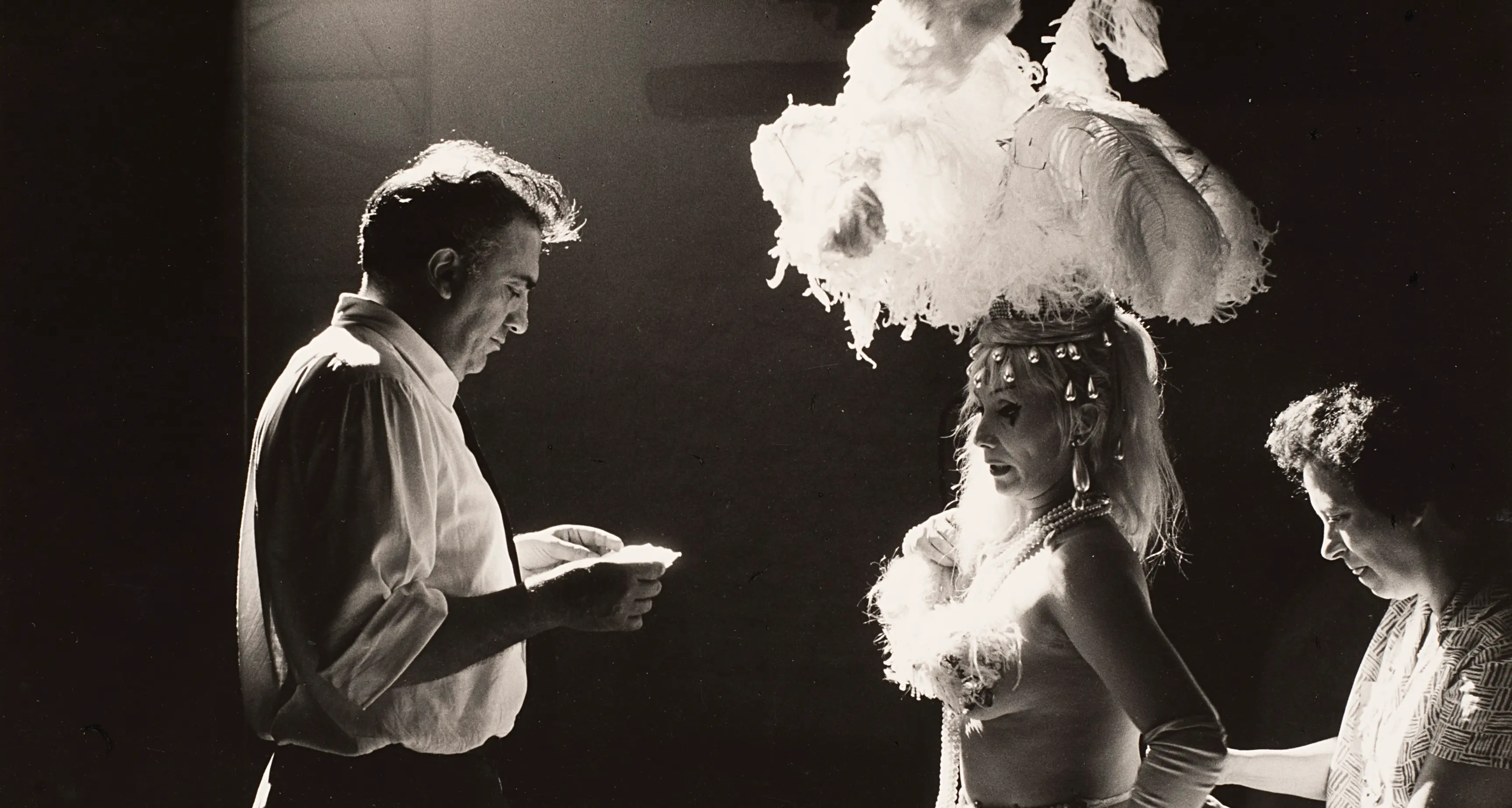 Fellini, tra apparizioni e ombre