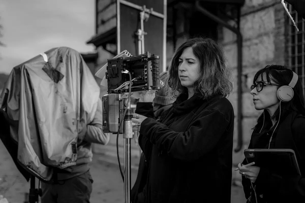 Mara Fondacaro sul set di Il primo figlio (2025)