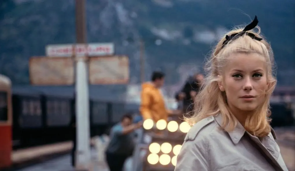 Catherine Deneuve in Les parapluies de Cherbourg