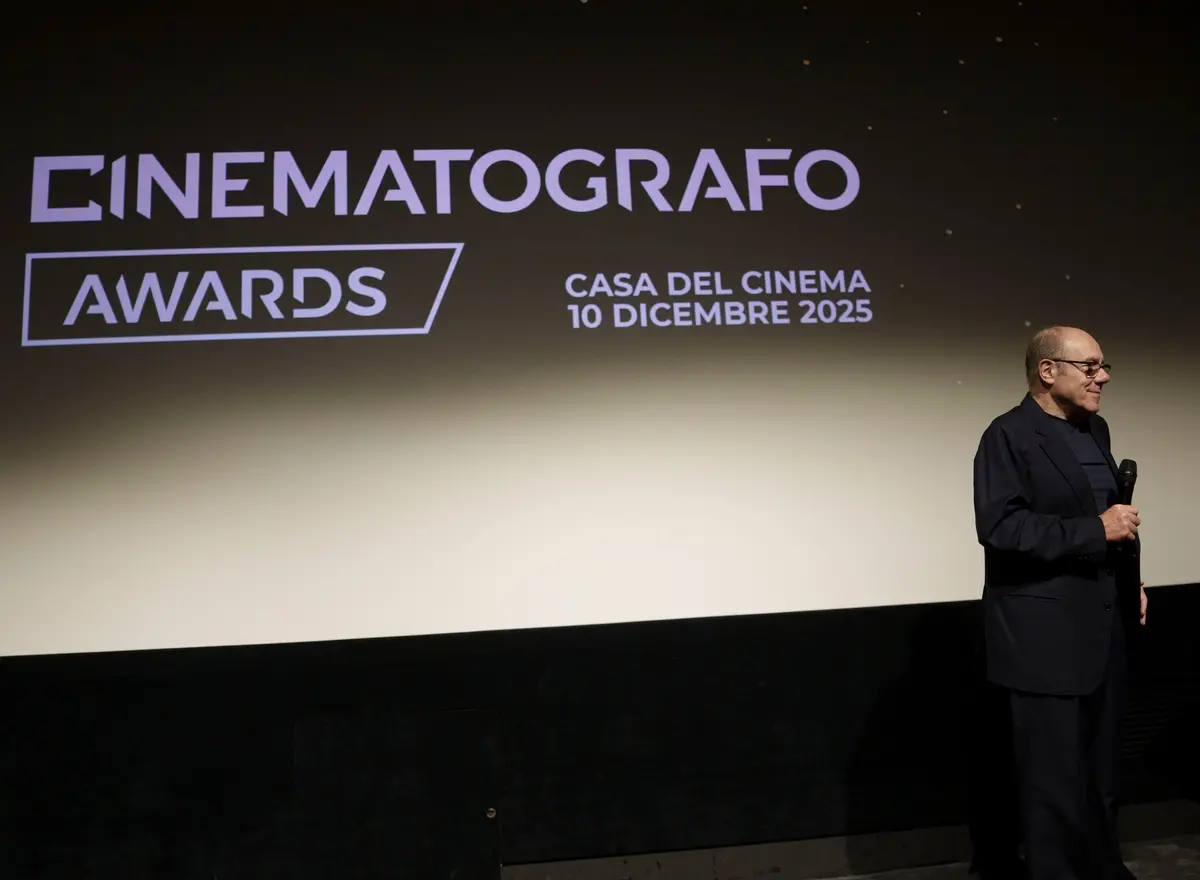 Carlo Verdone, premio Navicella Serie per Vita da Carlo