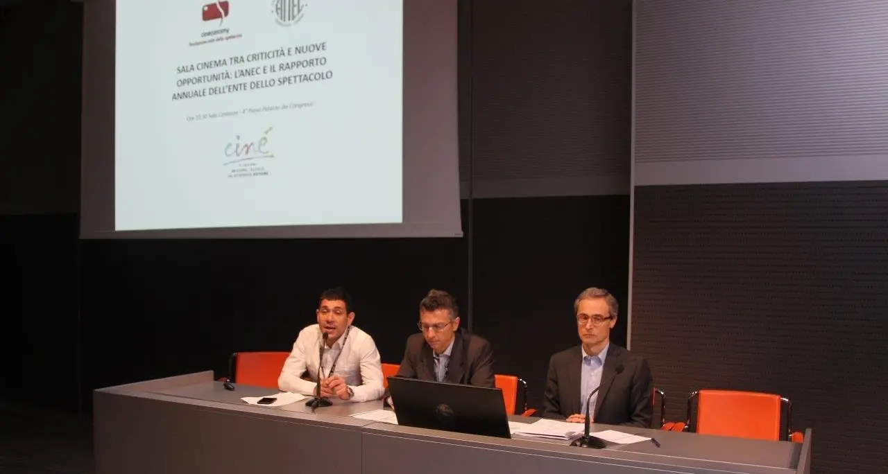 Presentato il \"Rapporto\" a Cinè - Riccione 2015