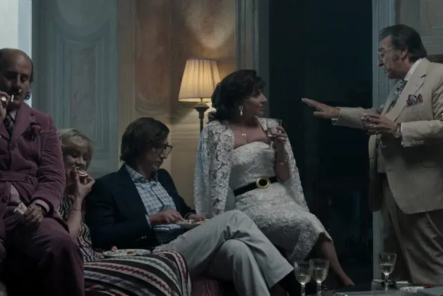 (l-r.) Jared Leto stars as Paolo Gucci, Florence Andrews as Jenny Gucci, Adam Driver as Maurizio Gucci, Lady Gaga as Patrizia Reggiani and Al Pacino as Aldo Gucci in Ridley Scott\\u2019s<br>HOUSE OF GUCCI<br>A Metro Goldwyn Mayer Pictures film<br>Photo credit: Courtesy of Metro Goldwyn Mayer Pictures Inc.<br>\\u00A9 2021 Metro-Goldwyn-Mayer Pictures Inc. All Rights Reserved.