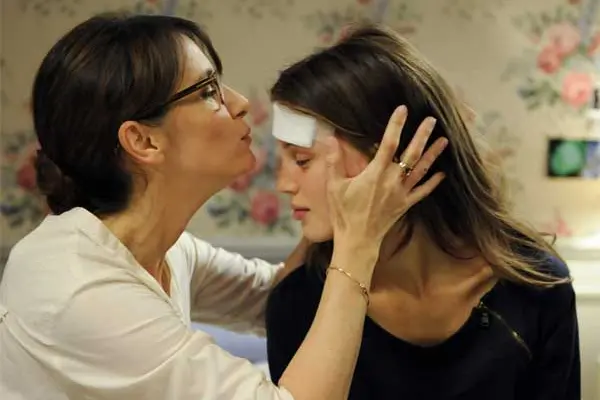 <i>Jeune&amp;Jolie</i>