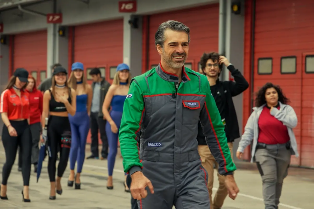 Motorvalley. Luca Argentero as Arturo \\'Barnie\\' Benini in episode 106 of Motorvalley. Cr. Lucia Iuorio/Netflix \\u00A9 2026 , LUCIA IUORIO/NETFLIX