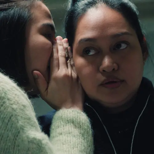 Enjoy Your Stay, quando per essere visti bisogna sparire (Panorama)