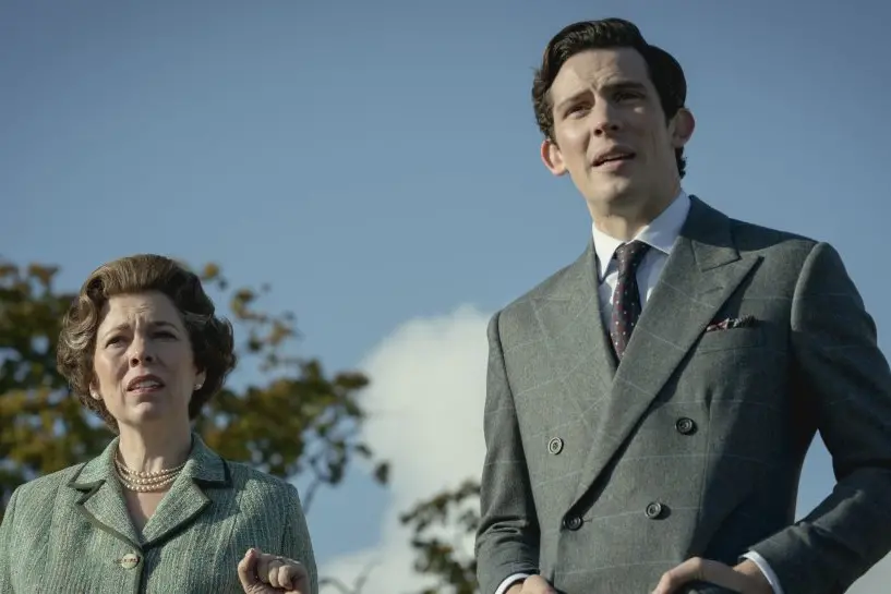 Olivia Colman e Josh O\\'Connor in The Crown. Cr. NETFLIX \\u00A9 2020