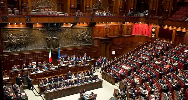 Tutto cambi, purché nulla rimanga com’è