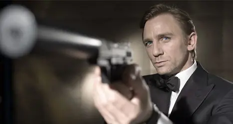 Oggi in tv, il primo 007 di Craig