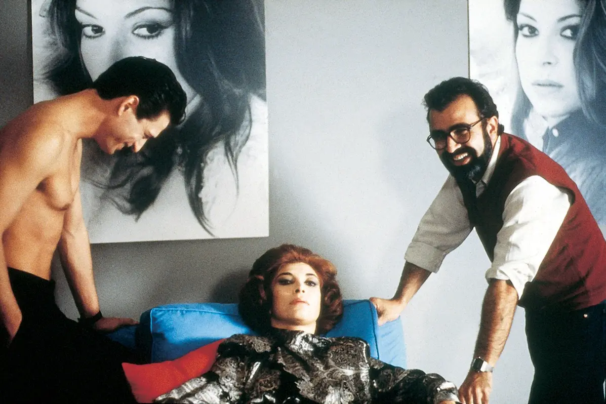 Salvatore Piscicelli sul set di Regina con Fabrizio Bentivoglio e Ida Di Benedetto , Webphoto