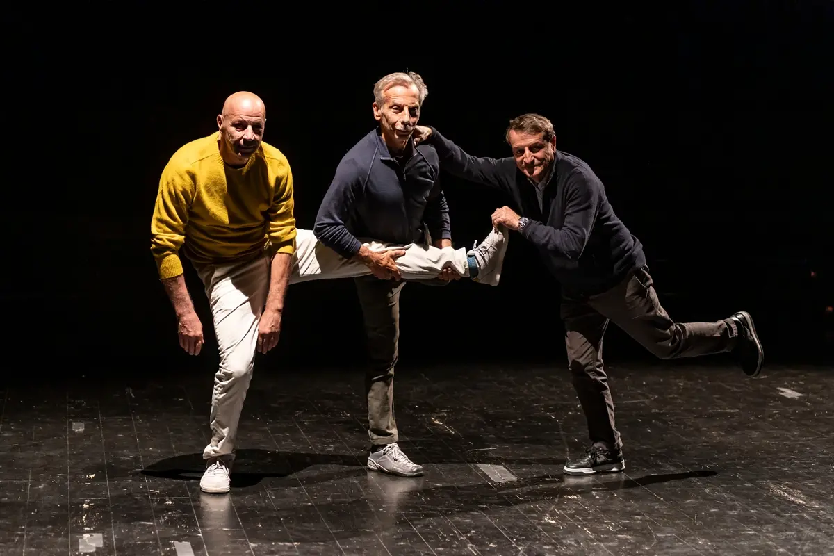 Aldo, Giovanni e Giacomo in Attitudini: nessuna , Laila Pozzo