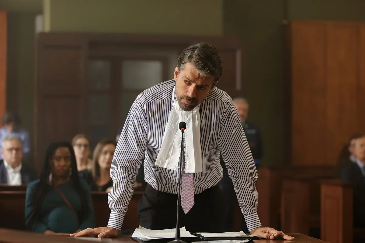 Luca Argentero in Avvocato Ligas \\u00A9 2025 Sky Studios Limited - Sky Italia S.r.l.