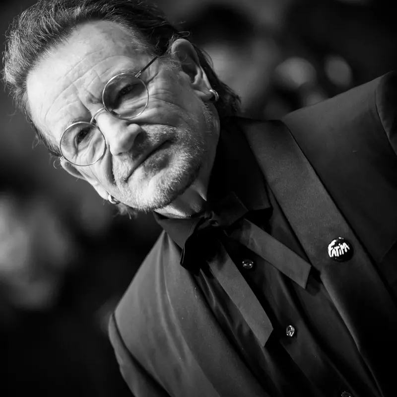 Cannes 78, Bono Vox presenta Stories of Surrender [red carpet e photocall]