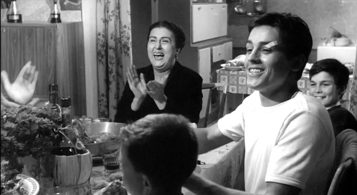 Alain Delon in Rocco e i suoi fratelli (1960) © TITANUS