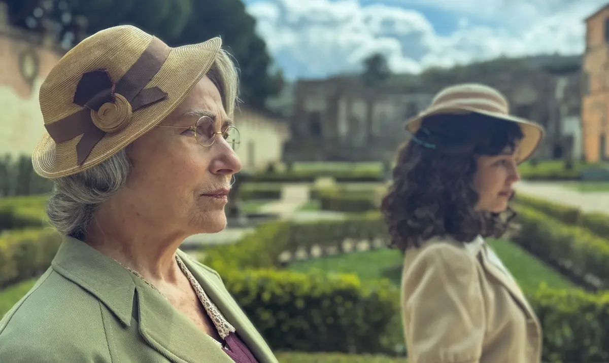 Ivana Monti e Gala Martinucci in Quasi grazia