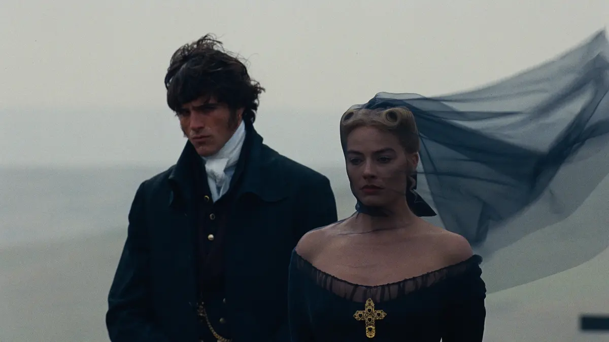 JACOB ELORDI as Heathcliff and Actor, Producer MARGOT ROBBIE as Catherine Earnshaw in “Wuthering Heights,” a Warner Bros. Pictures Release.
