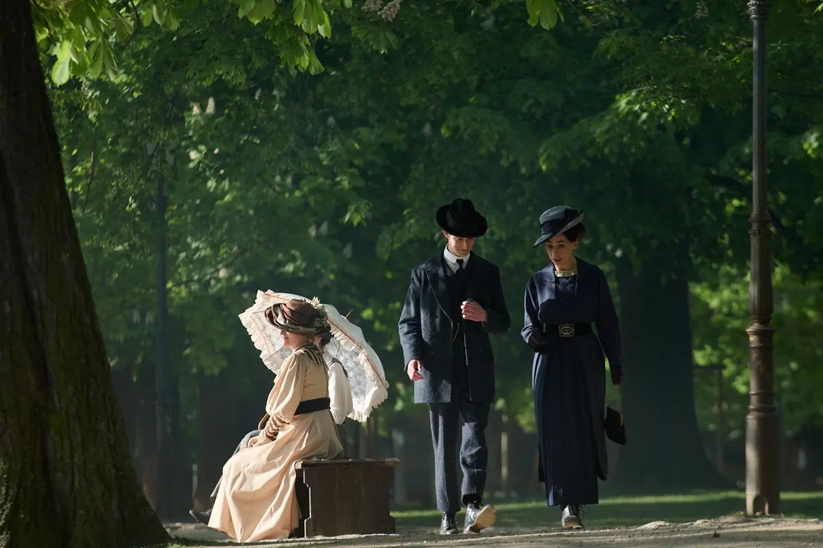 Idan Weiss e Carol Schuler in Franz
