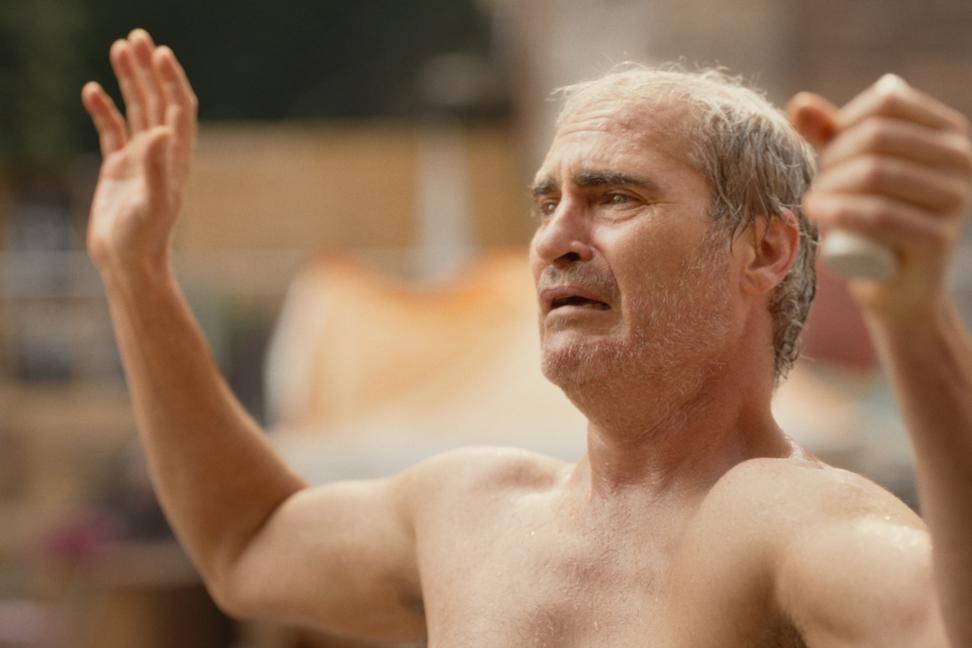 Beau ha paura, la recensione del film di Ari Aster con Joaquin Phoenix Beau ha paura, la recensione del film di Ari Aster con Joaquin Phoenix