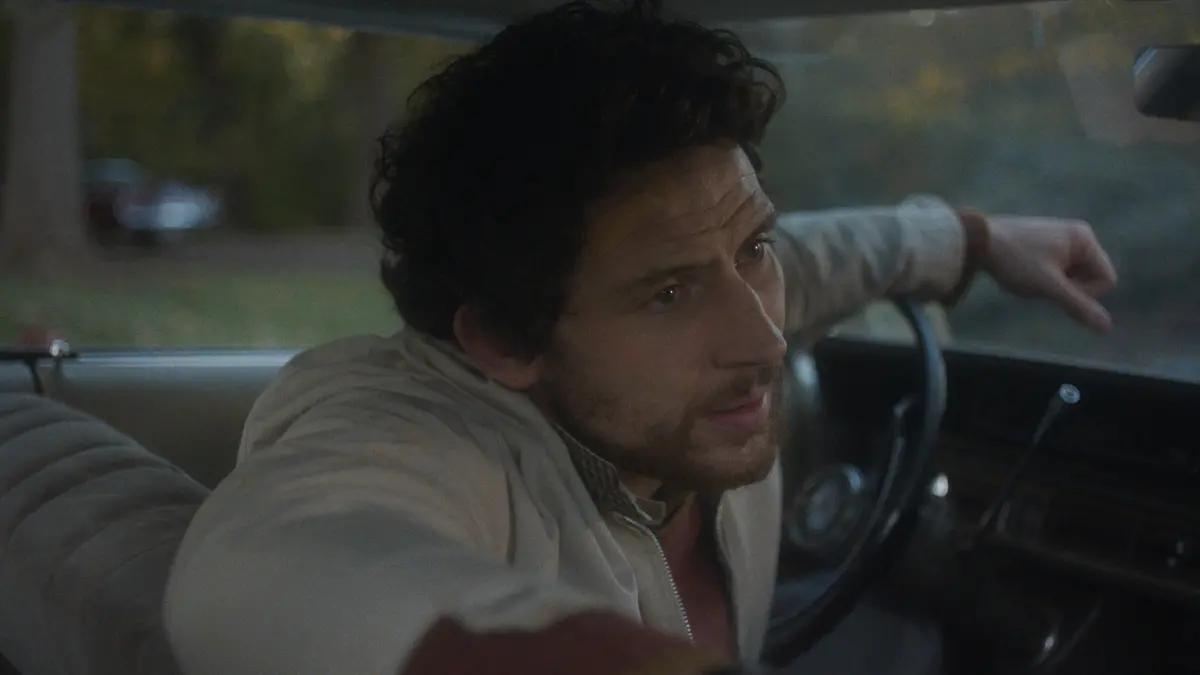 Josh O'Connor in The Mastermind