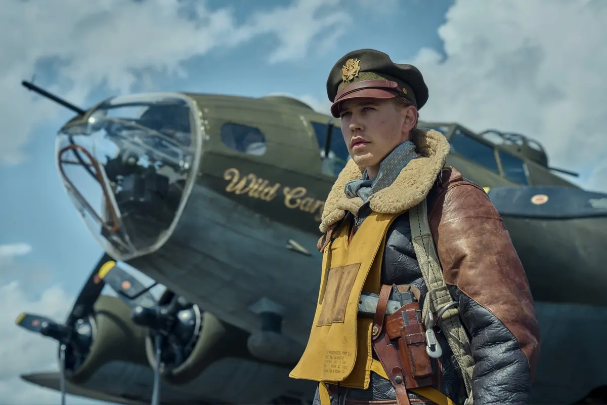 Austin Butler in Masters of the Air (AppleTV+/Robert Viglasky)