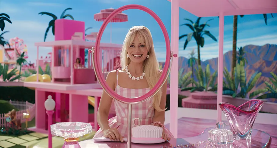 La coscienza di Barbie: femminista, umanista? No, commerciale