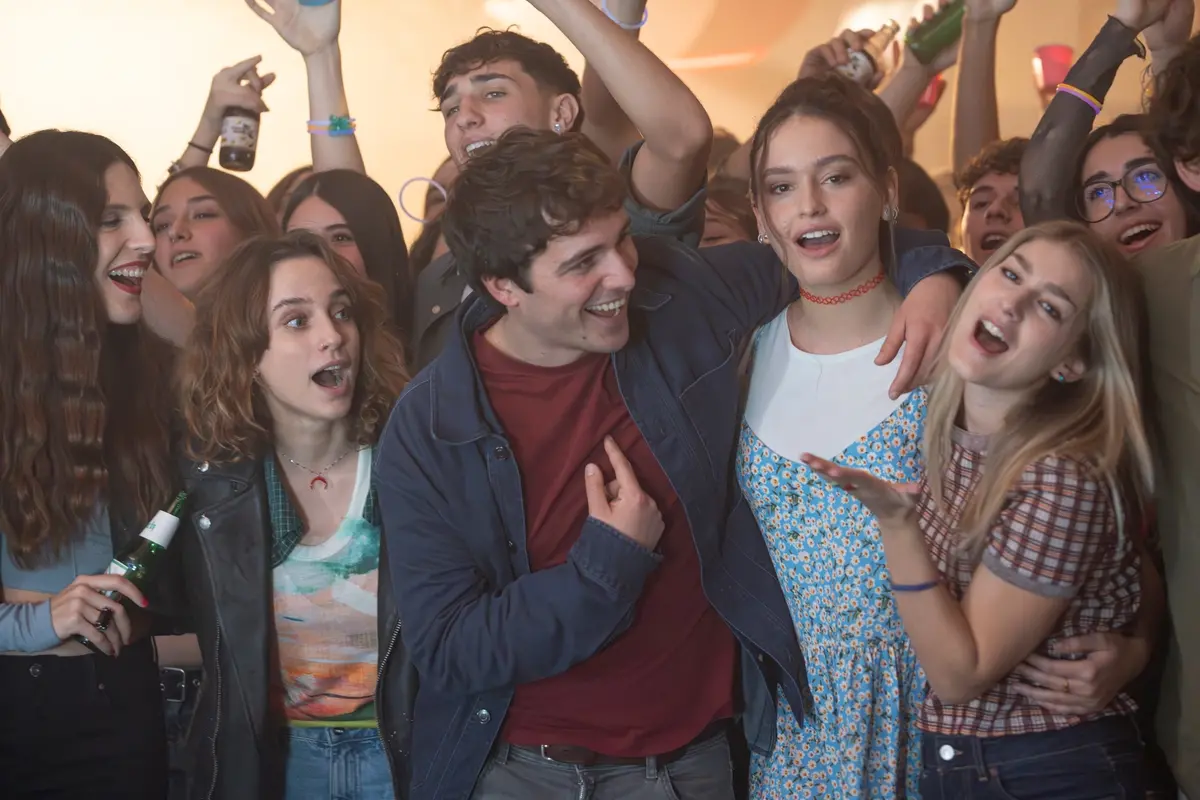 Ditonellapiaga, Alice Lupparelli, Tommaso Cassissa, Alice Maselli, Bea Barret in Notte prima degli esami 3.0 , Chiara Calabr\\u00F2 / 2025 Sky Italia S.r.l.