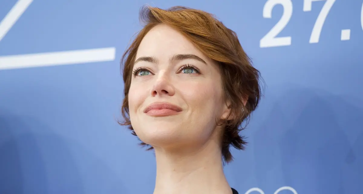 Emma Stone, un’aliena al Lido