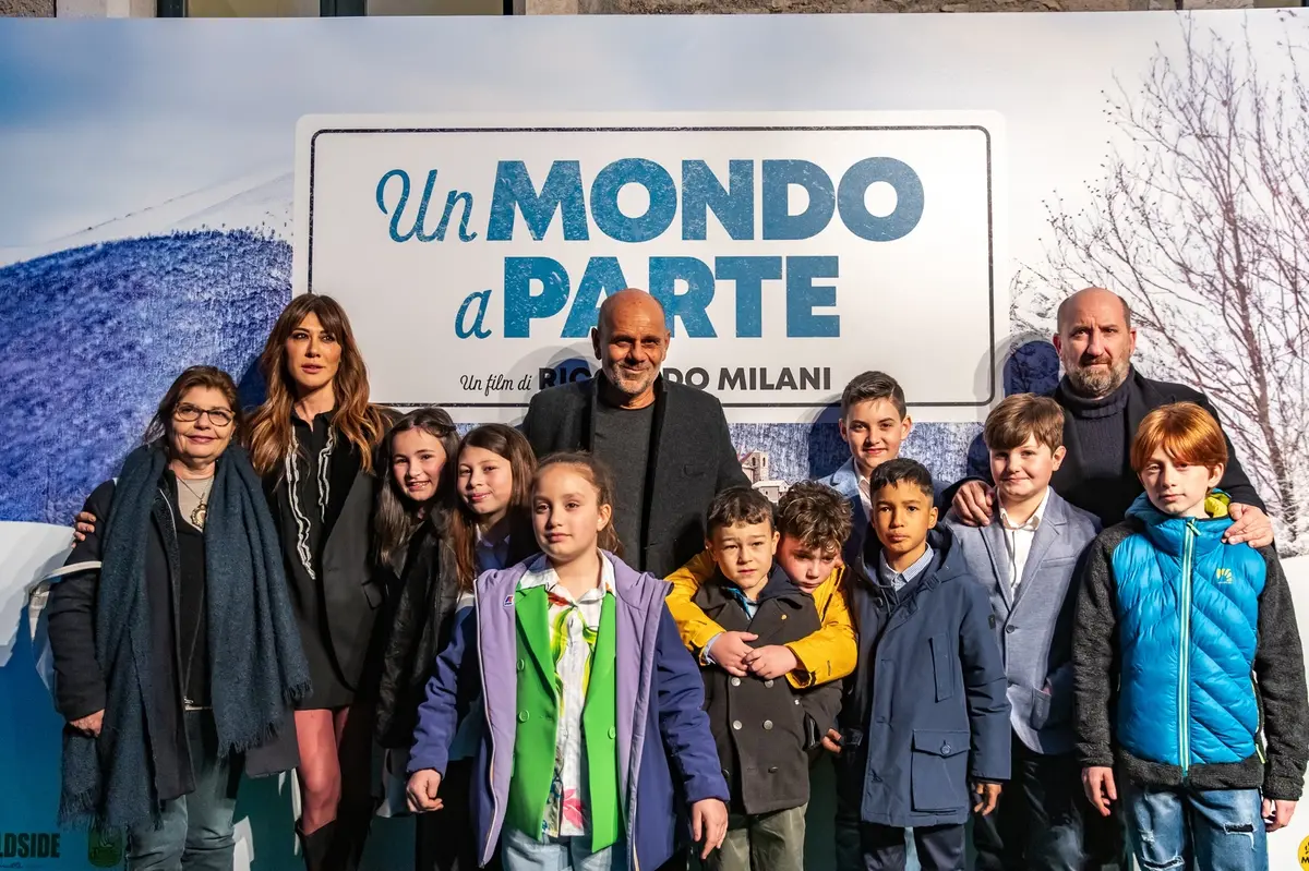 Virginia Raffaele, Riccardo Milani, Antonio Albanese e il cast all'anteprima di Un mondo a parte a Pescasseroli