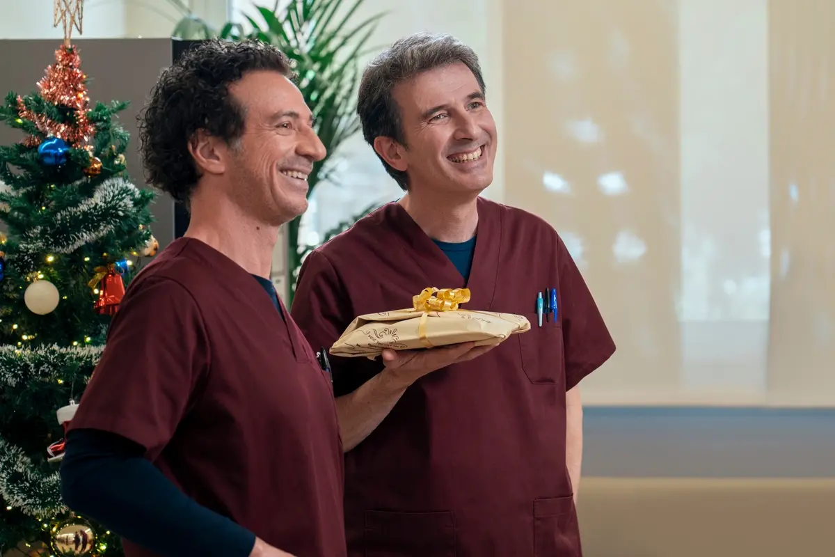 Sicilia Express. (L to R) Salvo Ficarra as Salvo, Valentino Picone as Valentino in episode 102 of Sicilia Express. Cr. Dario Palermo/Netflix \\u00A9 2025 , DARIO PALERMO/NETFLIX