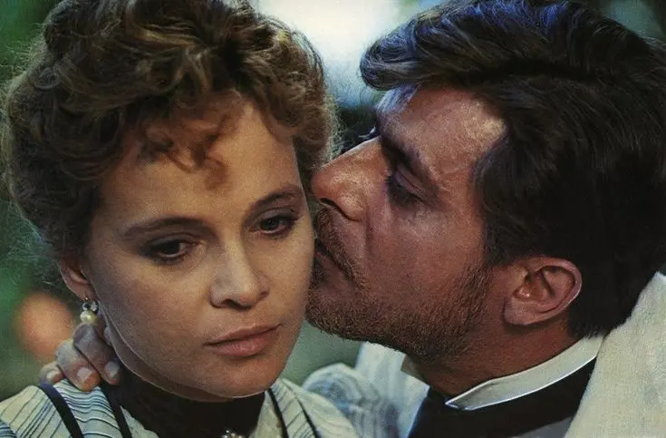 Laura Antonelli e Giancarlo Giannini in L'innocente