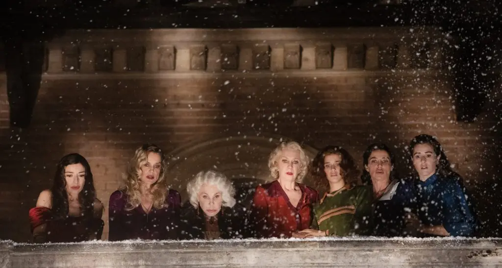 Natale con 7 donne e un mistero