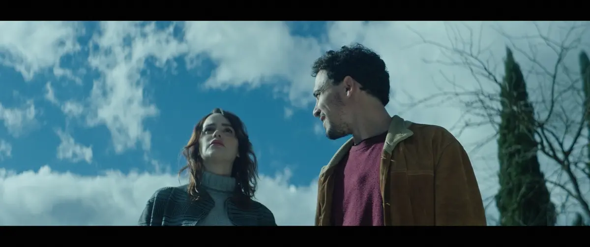 Benedetta Cimatti e Simone Liberati in Il primo figlio (2025)