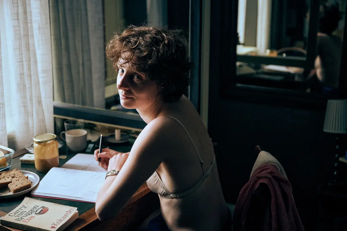 Julia Windischbauer in Etty , Reiner Bajo / Topcapi Films, Les Films Du Poisson, Komplizen Serien