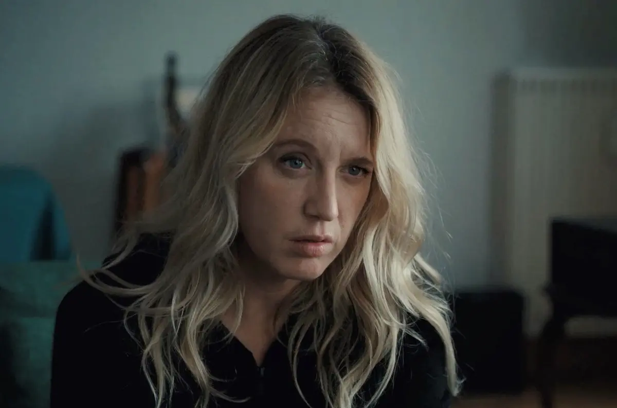 Ludivine Sagnier in Sotto le foglie