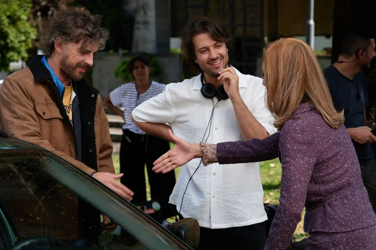 Michele Riondino, Paolo Strippoli e Sandra Toffolatti sul set di La valle dei sorrisi