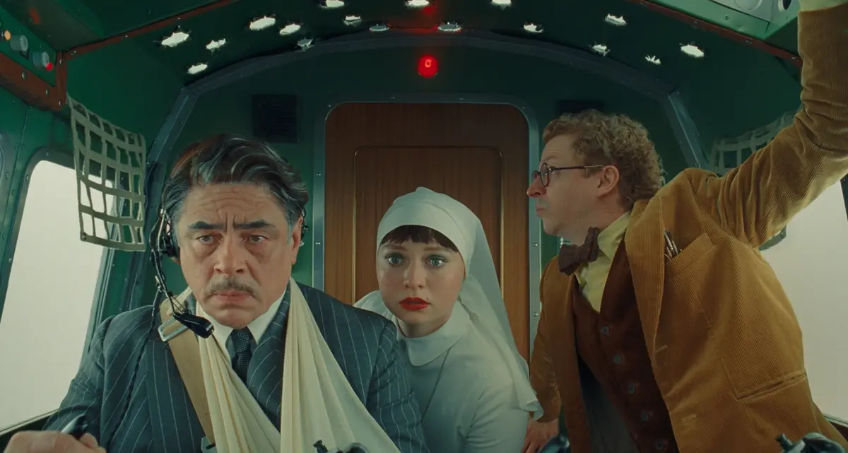 La trama fenicia, Scomode verità e tutti i film in arrivo dal 29 maggio