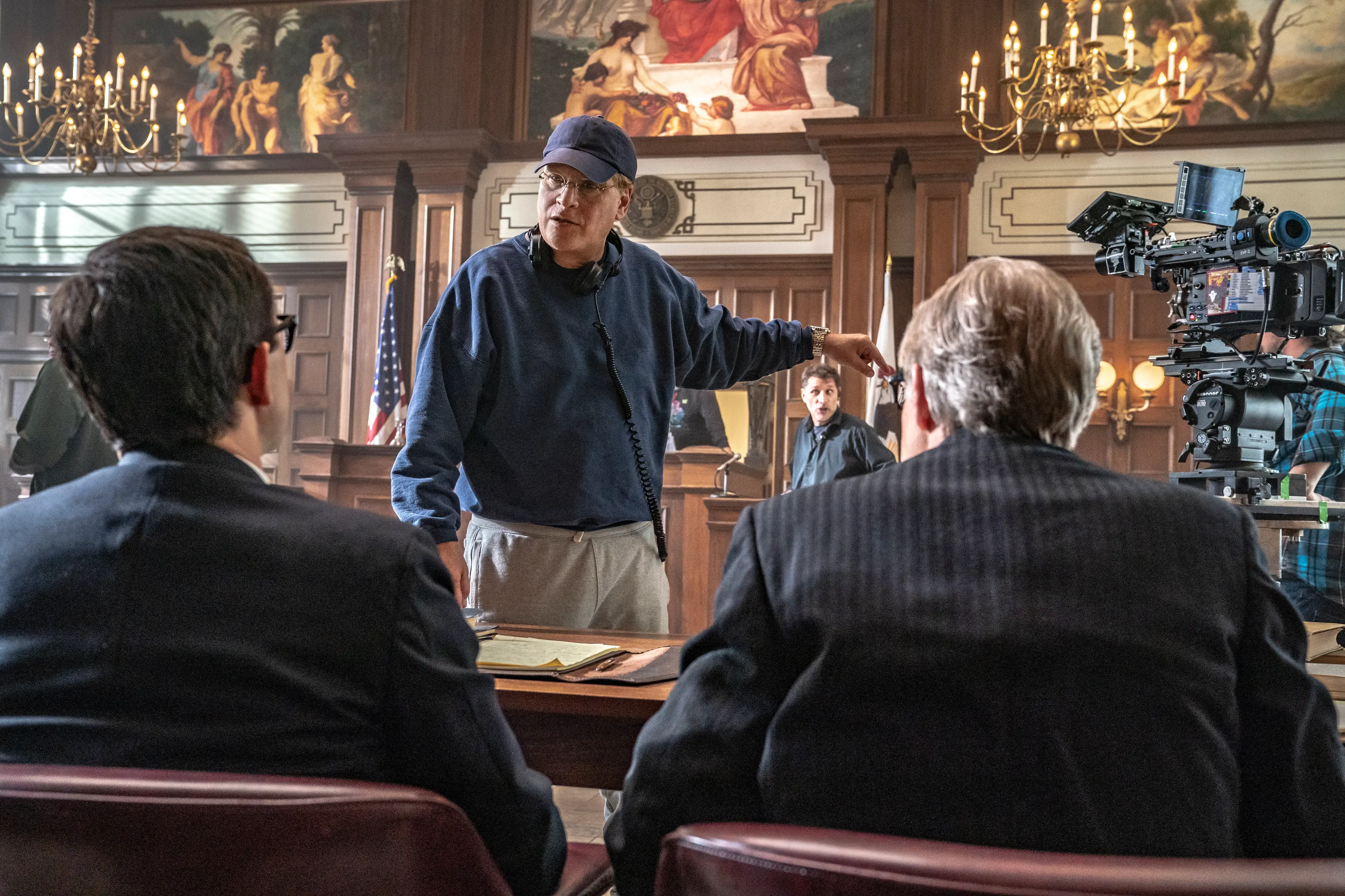 THE TRIAL OF THE CHICAGO 7 (L to R) JOSEPH GORDON-LEVITT as Richard Schultz, AARON SORKIN Director/Writer, J.C. MACKENZIE as Thomas Foran in THE TRIAL OF THE CHICAGO 7. Cr. NIKO TAVERNISE/NETFLIX © 2020