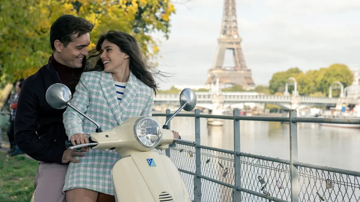 Pedro Alonso e Samantha Siqueiros in Berlino, credits Tamarra Arranz/Netflix