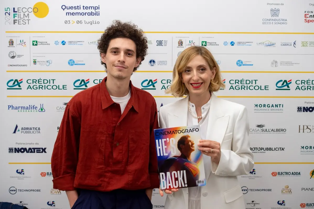 Filippo Scotti e Marta Donzelli con la Rivista del Cinematografo - Foto Stefano Micozzi