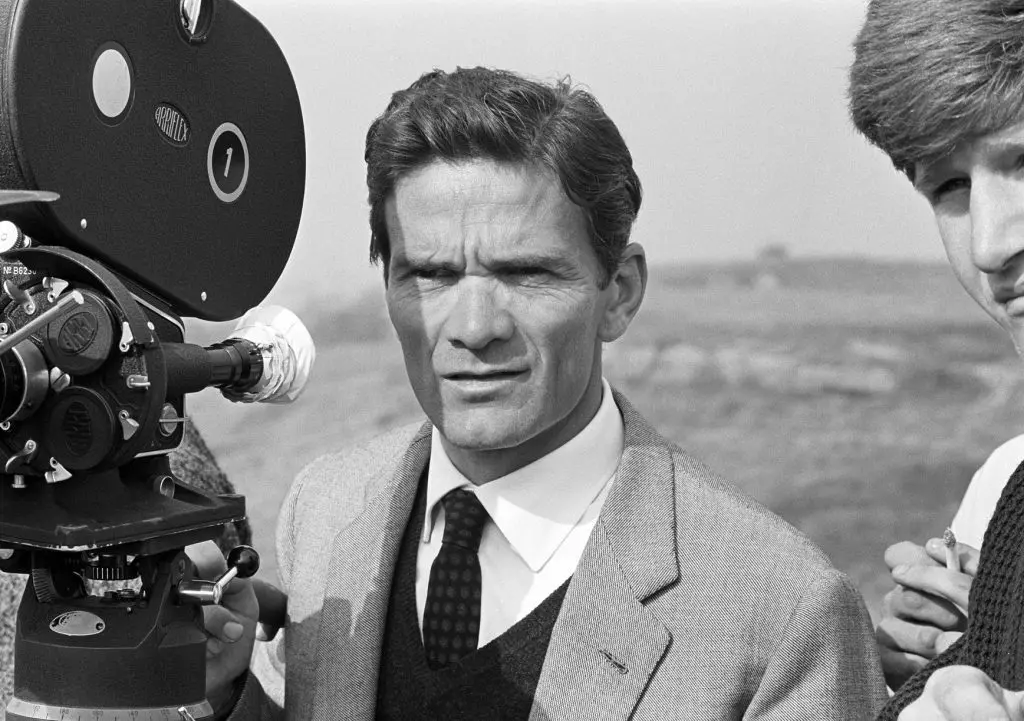 Pier Paolo Pasolini sul set de La ricotta (copyright Reporters Associati Archivi)