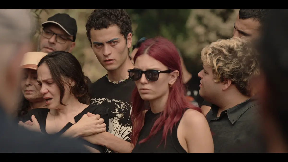 Come Closer di Tom Nesher (2024)