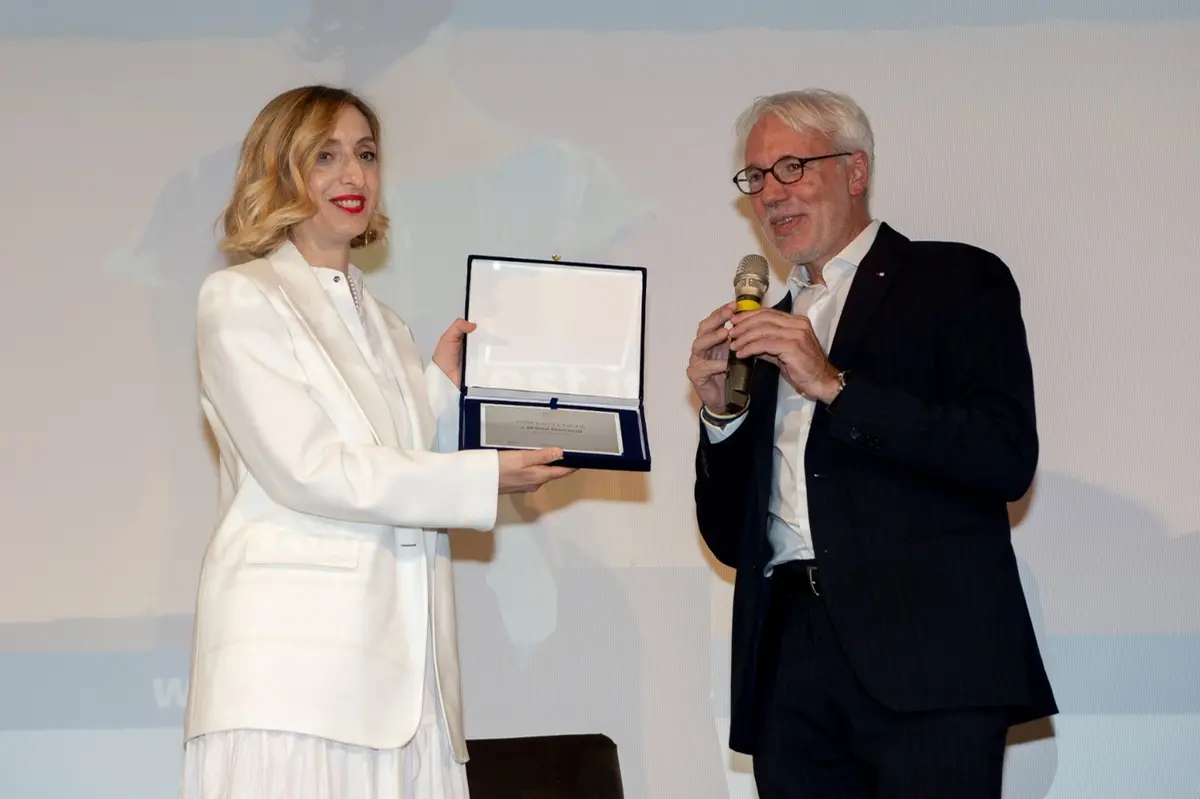 Marta Donzelli con Marco Campanari, Presidente di Confindustria Lecco Sondio - Foto Stefano Micozzi