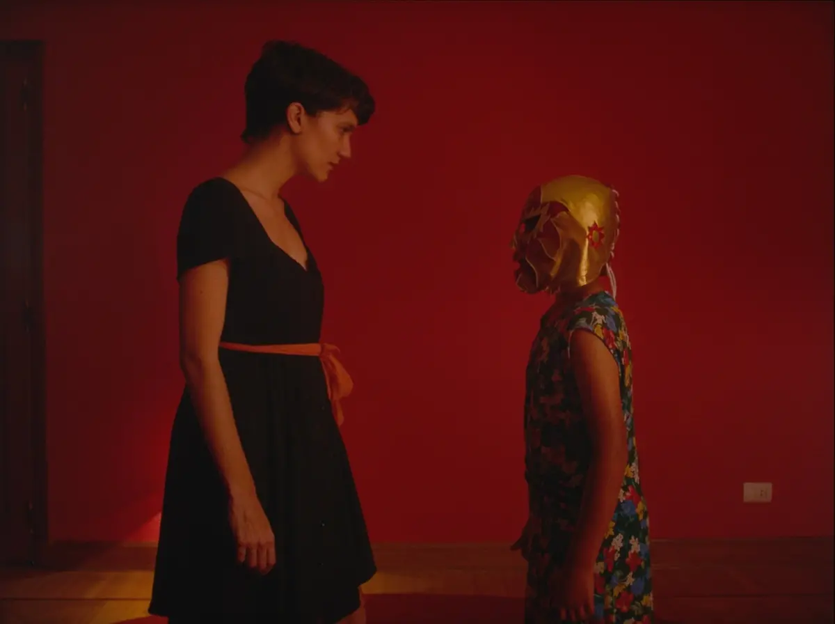 Rita Pauls e Milo Barría in The River Train