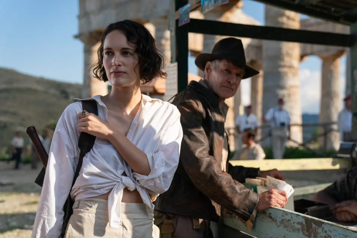 Phoebe Waller-Bridge e Harrison Ford @2022 Lucasfilm Ltd. & TM.