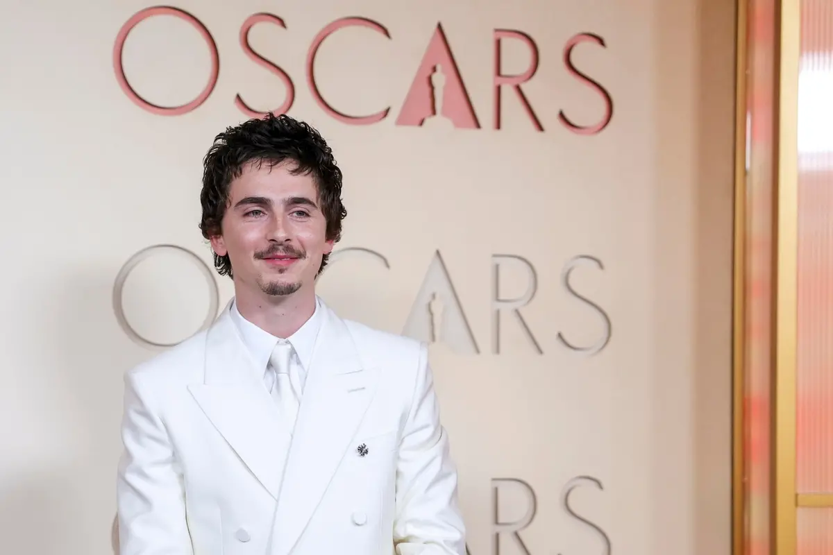 epa12823662 US-French actor Timothee Chalamet arrives on the red carpet ahead of the 98th annual Academy Awards ceremony at the Dolby Theatre in the Hollywood neighborhood of Los Angeles, California, USA, 15 March 2026. The Oscars are presented for outstanding individual or collective efforts in filmmaking in 24 categories. EPA/RYAN SUN , EPA