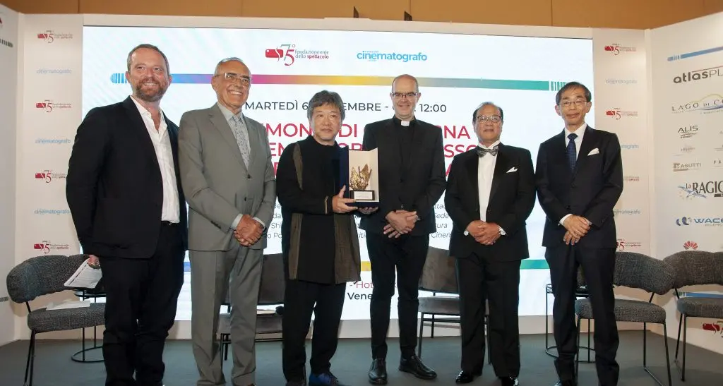 Hirokazu Kore'eda riceve il Premio Bresson